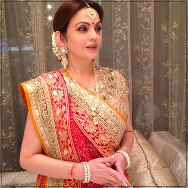 Urvashi Rautela Flaunts Gujarati Saree Look Worth 58 Lakhs At Manoj Kumar's  Granddaughter's Wedding