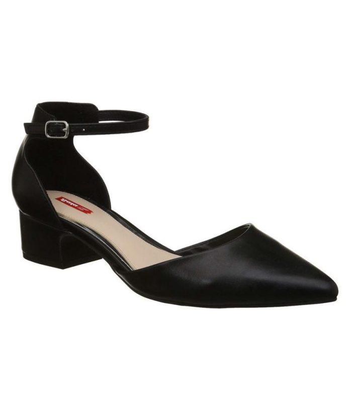 top-most-popular-10-ladies-footwear-brands-in-india